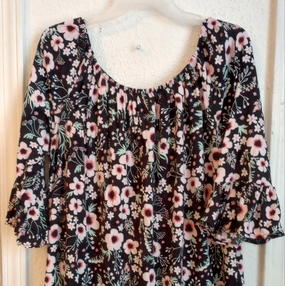 Plus Size Floral Blouse